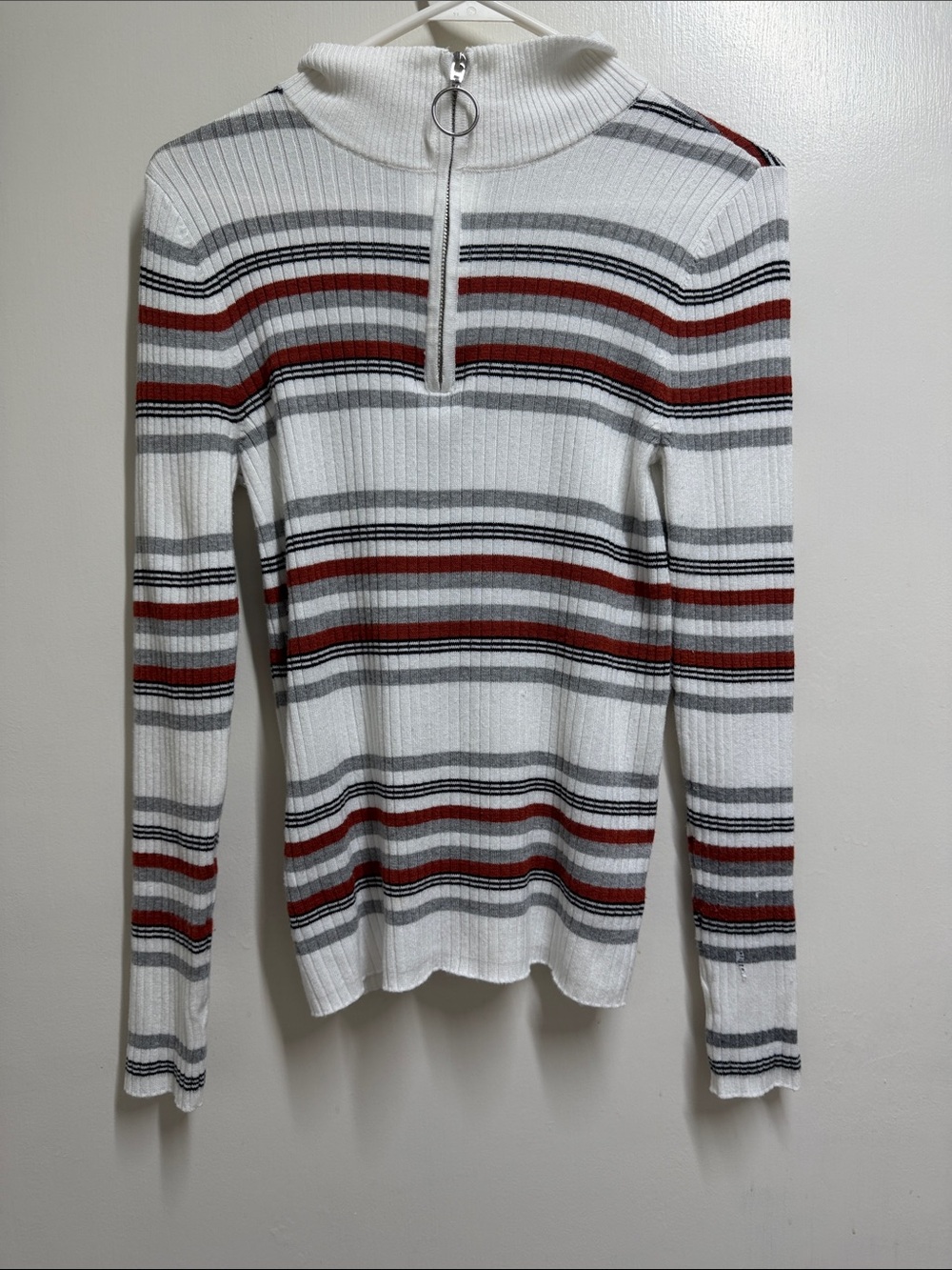 No Boundaries White Ribbed Quarter-Zip Sweater with Rust & Gray Stripes - Picture 3 of 4